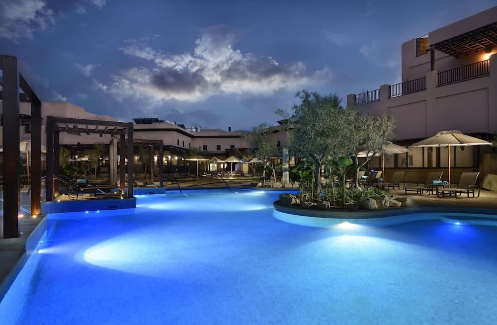 Atana Musandam, Pool