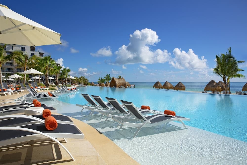 Dreams Natura Resort & Spa - All Inclusive, Infinity pool