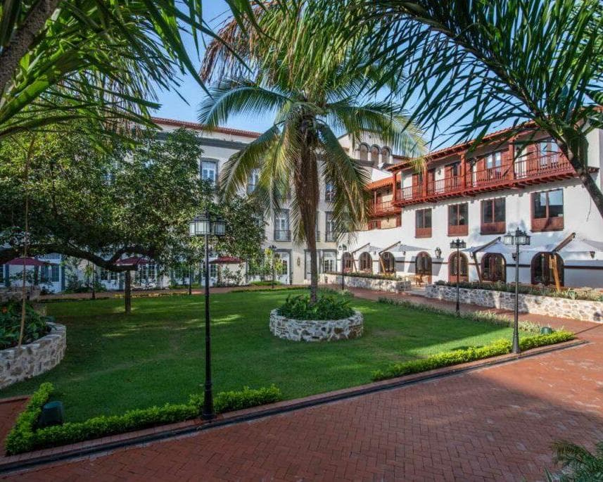 HOTEL LA COMPAÑIA  , 