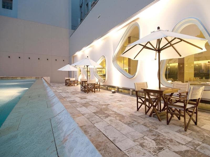 Dazzler Recoleta, PIS