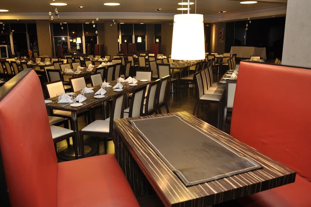 Rayentray Puerto Madryn, Restaurant