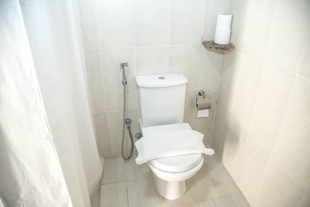 Sama Al Wasil Desert Camp, Bathroom