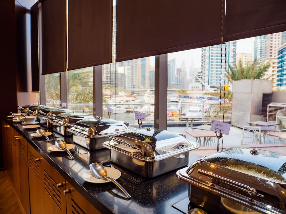 Signature Hotel Apartments & Spa Marina, Restaurant