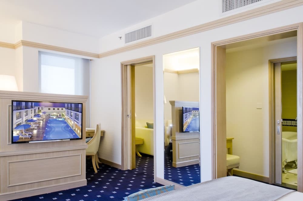 Royale Chulan Penang, Room