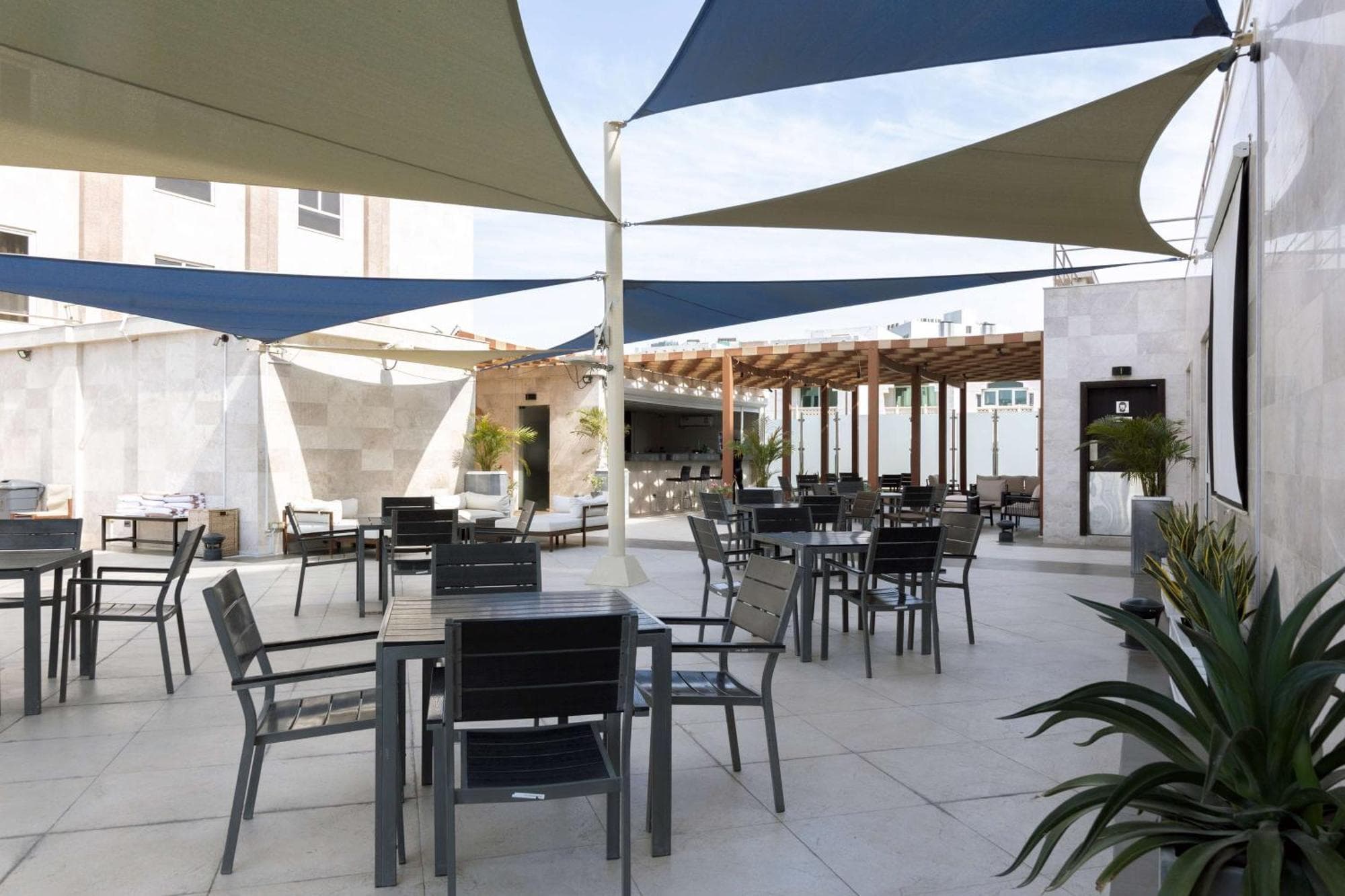 Radisson Hotel Muscat Panorama, 