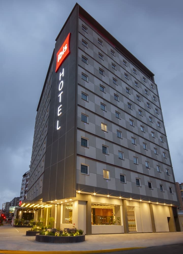 IBIS QUITO, Featured Image