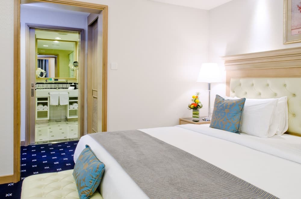 Royale Chulan Penang, Room