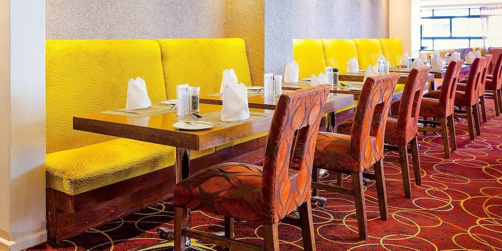 Cresta Grande Cape Town, Restaurant