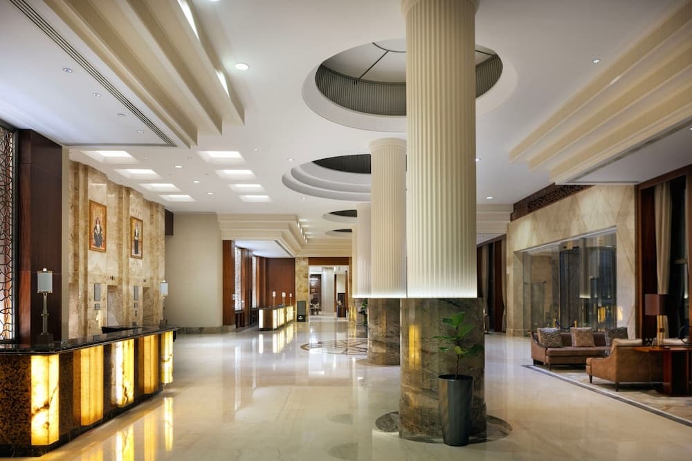 Sheraton Oman Hotel, Lobby
