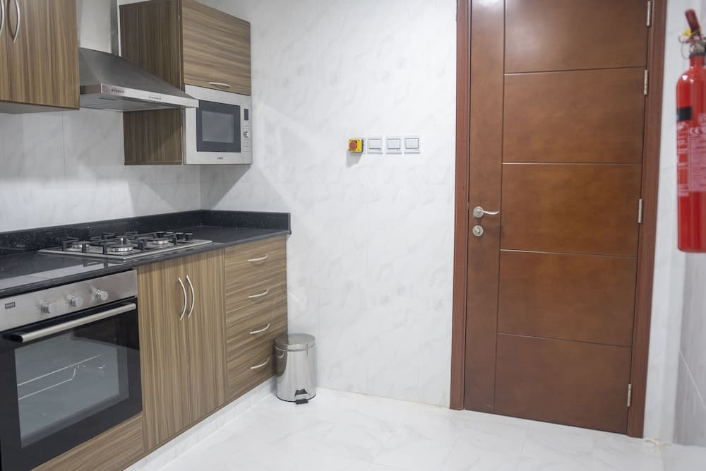 The Plaza Hotel and Resort, Private kitchen