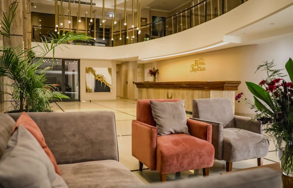 Hotel Royal Princess, Reception