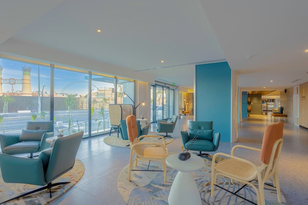 Ewaa Express Hotel-Al Shati, Lobby sitting area