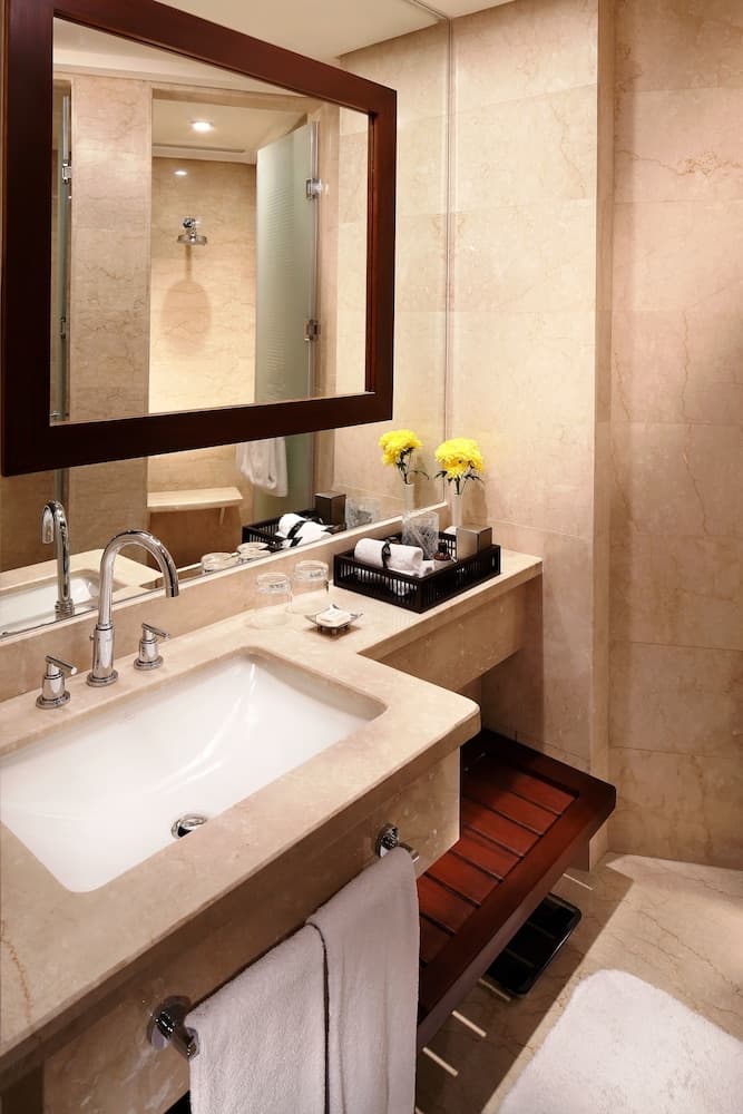 Swissotel Al Maqam Makkah, Bathroom