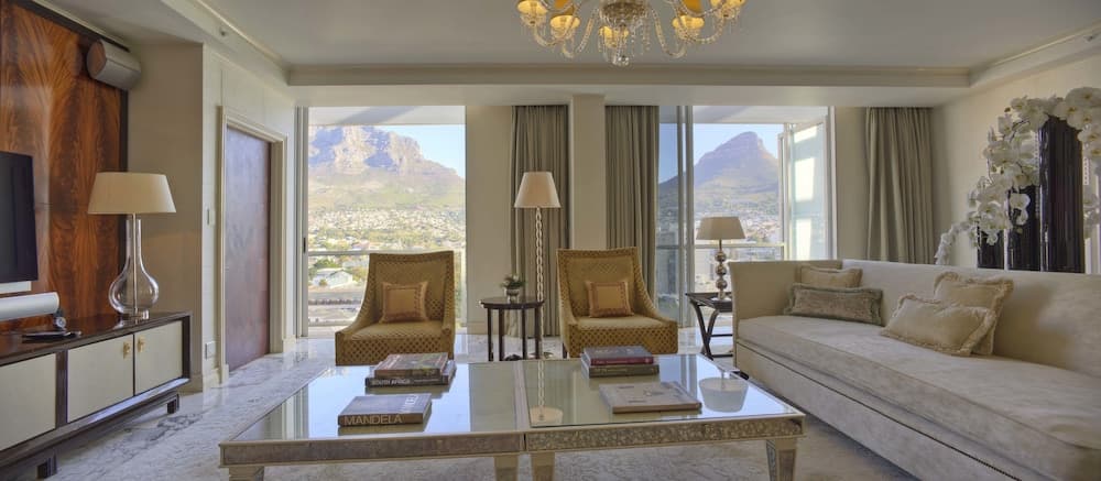 Taj Cape Town, Living area