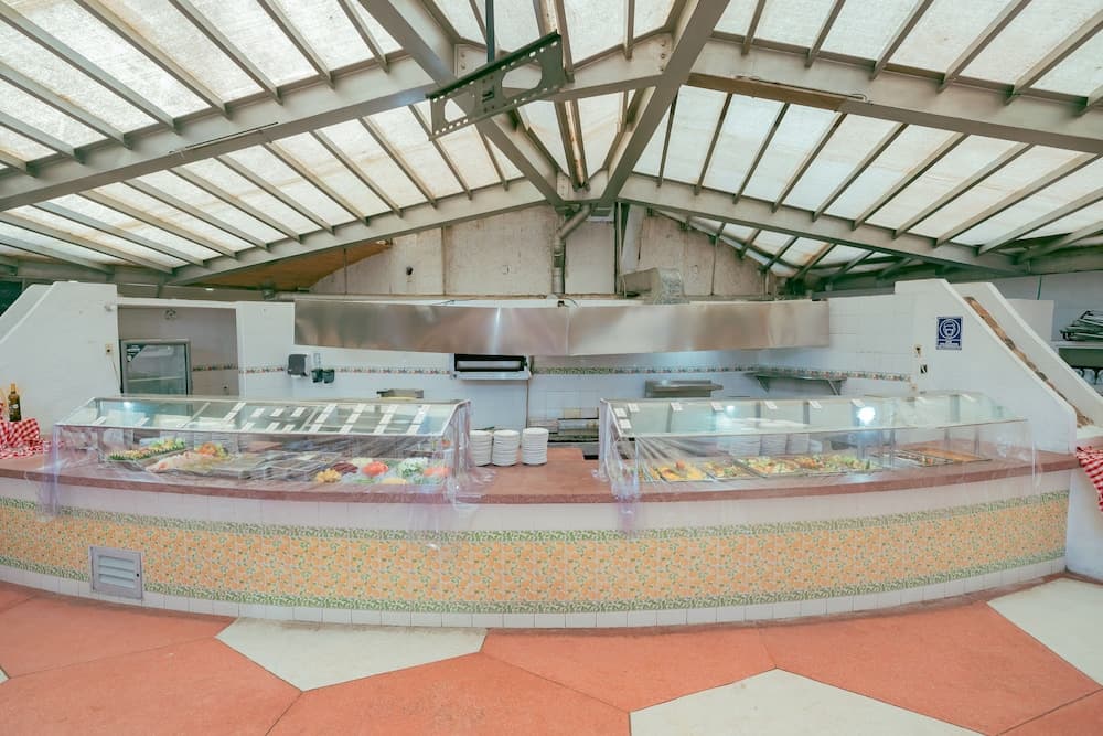 *Playa Suites, Buffet