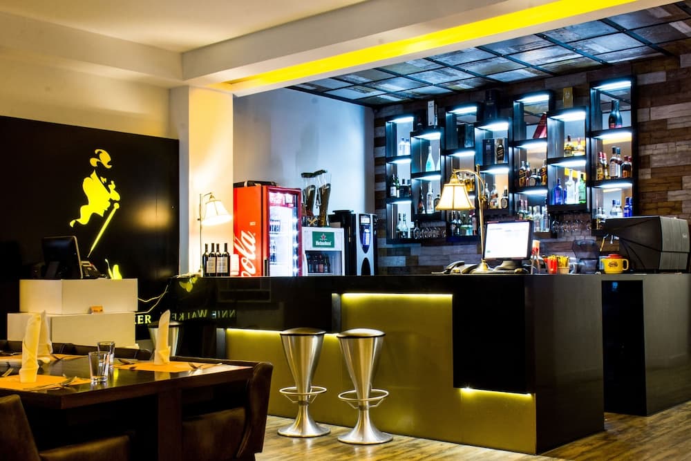 TRYP BY WYNDHAM CUENCA ZAHIR, Bar