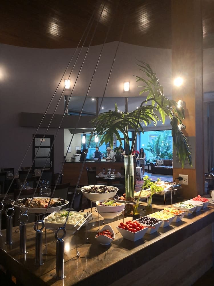 Premier Resort The Moorings, Knysna, Buffet