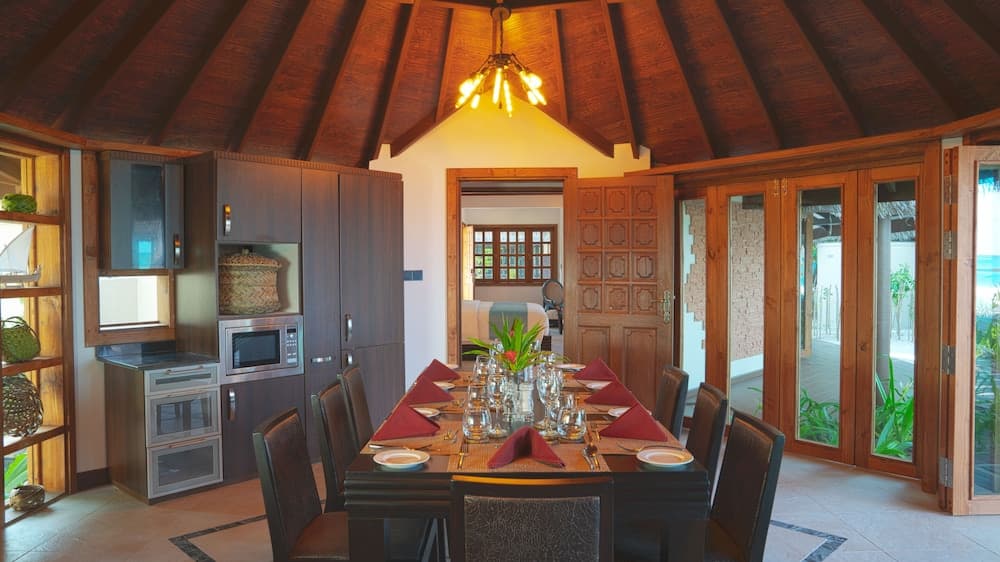 Kihaa Maldives - Trasferimenti Volo Domestico + Barca Veloce Inclusi - Airone Selection, In-room dining