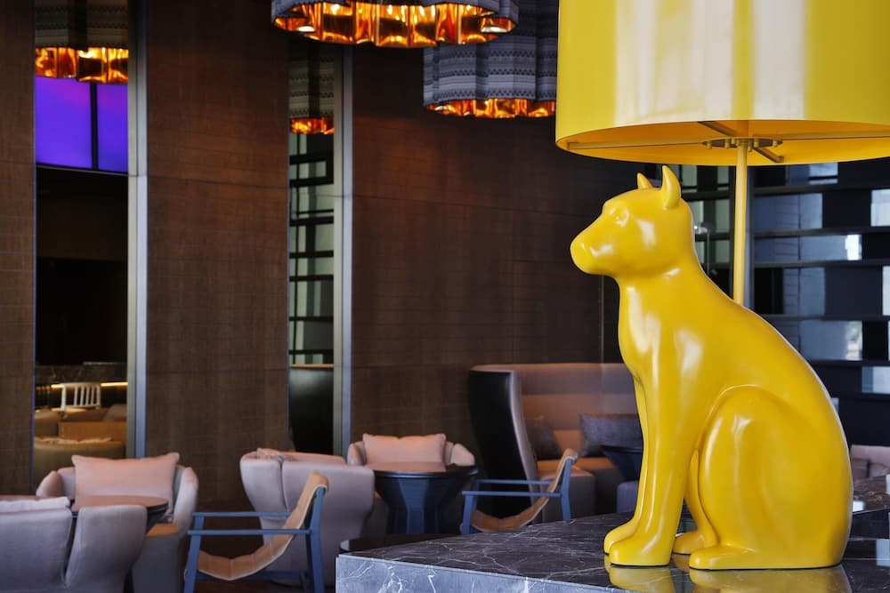 W Muscat, Restaurant