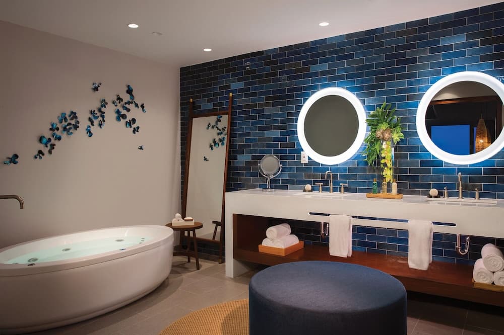 Dreams Natura Resort & Spa - All Inclusive, Bathroom