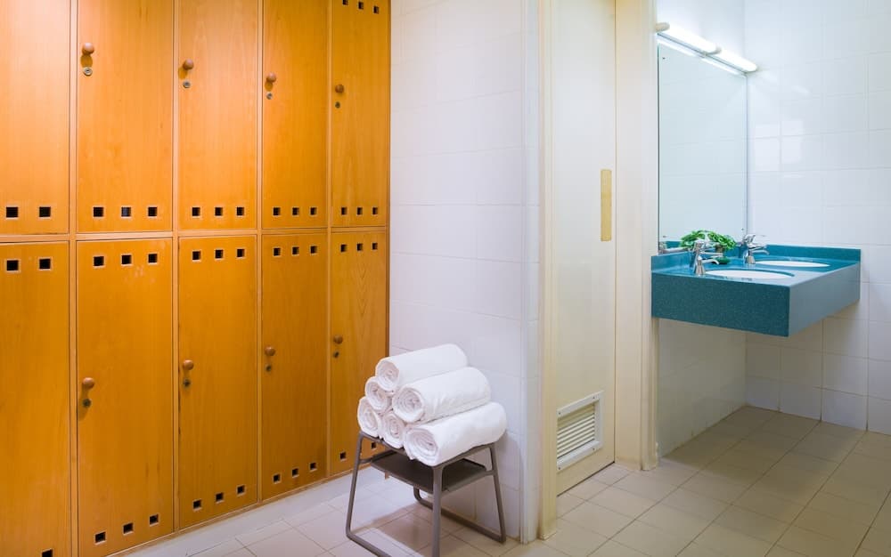 Masira Island Resort, Bathroom