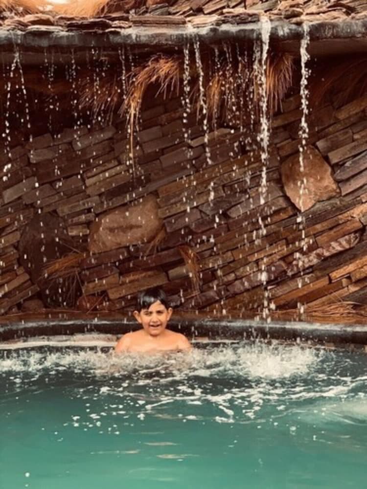 Don Raúl, Outdoor Pool