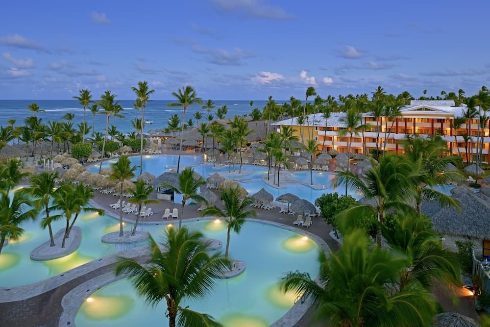 Iberostar Waves Punta Cana - All Inclusive, Outdoor pool