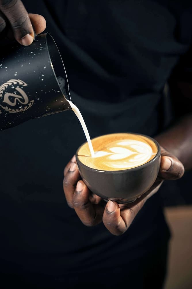 Kyriad Muscat, Food and drink