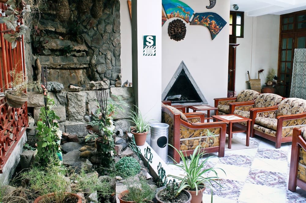 Qelqatani Hotel, Courtyard