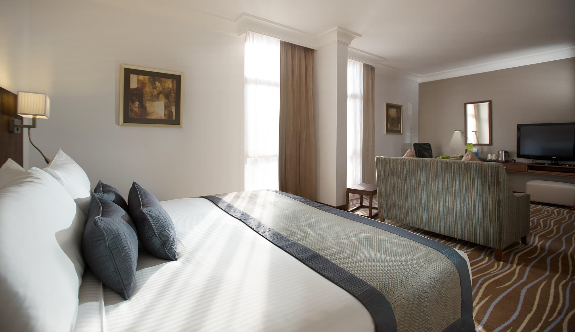 Copthorne Downtown Abu Dhabi , Room