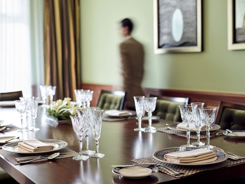 Swissotel Al Maqam Makkah, In-Room Dining