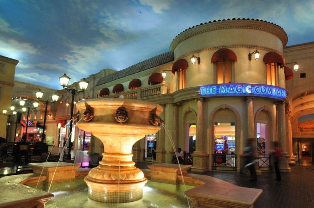 Peermont Metcourt at Emperors Palace, Casino