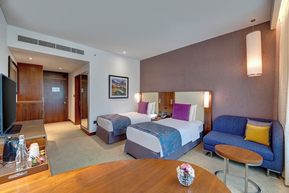 Crowne Plaza Muscat OCEC, an IHG Hotel, Room