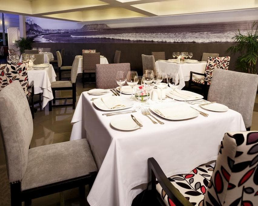 Crowne Plaza Hotels & Resorts, 