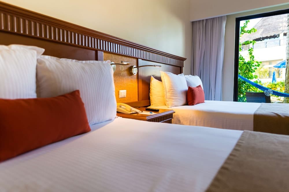 The Reef Coco Beach Resort & Spa- Optional All Inclusive, Room