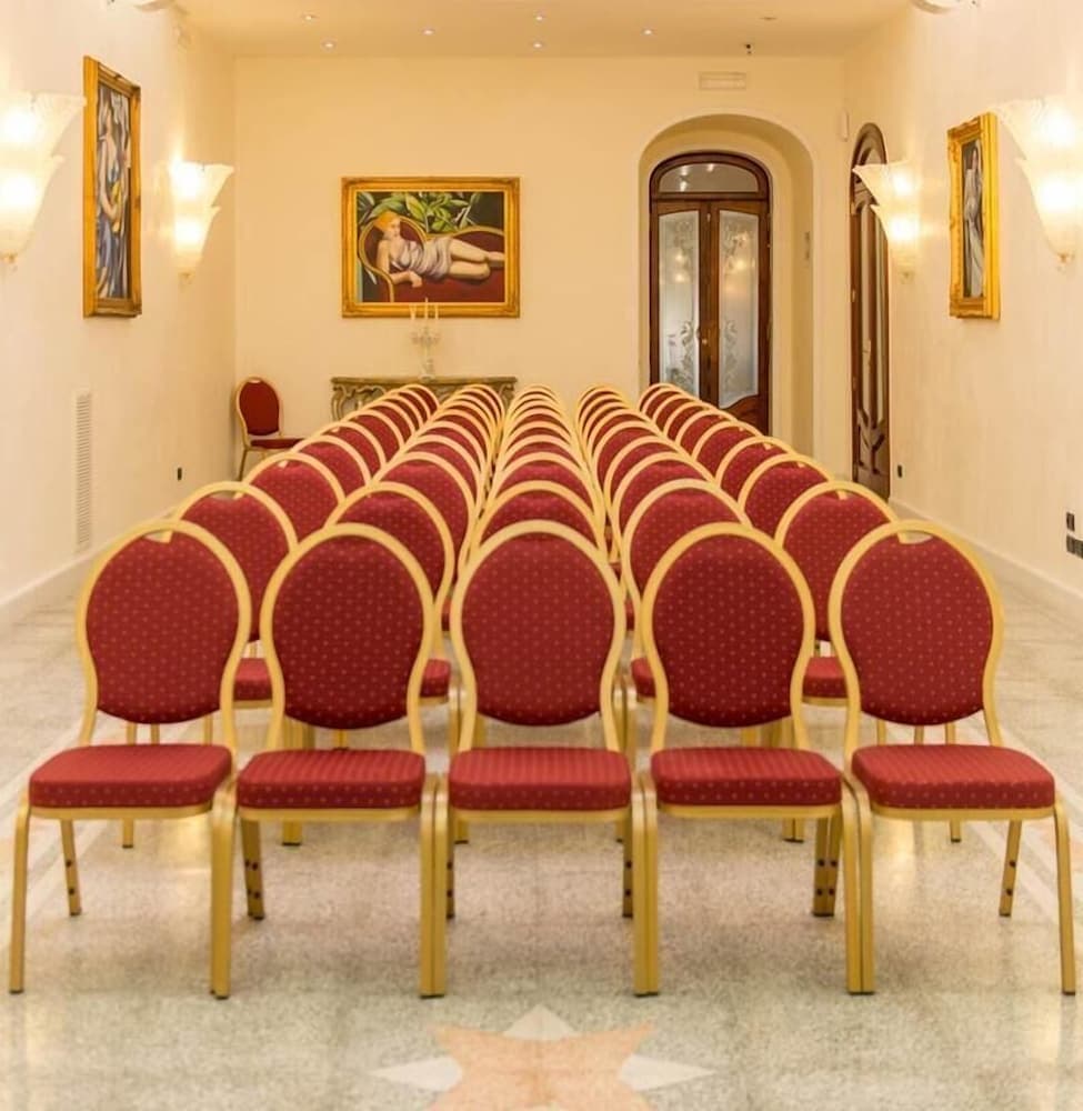 Grand Hotel di Lecce, Business center