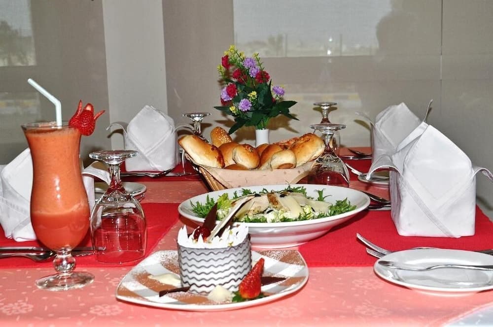 City Hotel Duqm, Restaurant