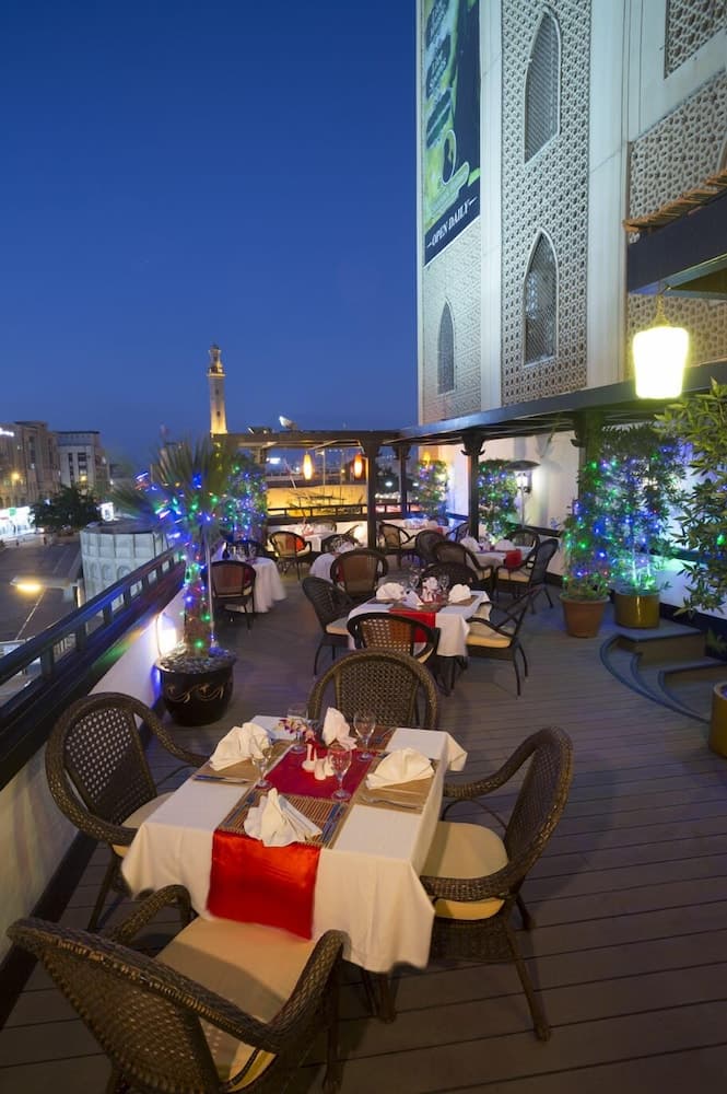 Arabian Courtyard Hotel & Spa, Outdoor dining