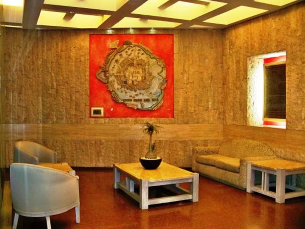 *Hotel Royal Reforma 2025 & 2026, Lobby sitting area