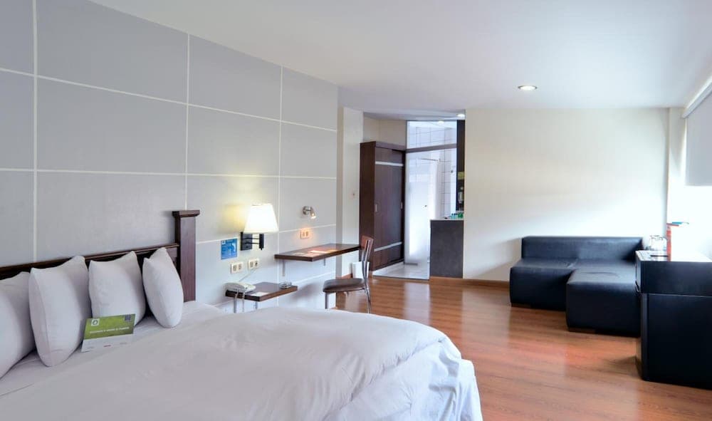 Hotel LP Columbus, Room