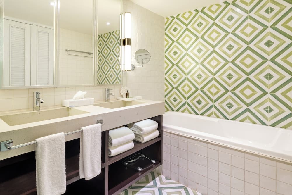 Ocean Riviera Paradise All Inclusive, Bathroom