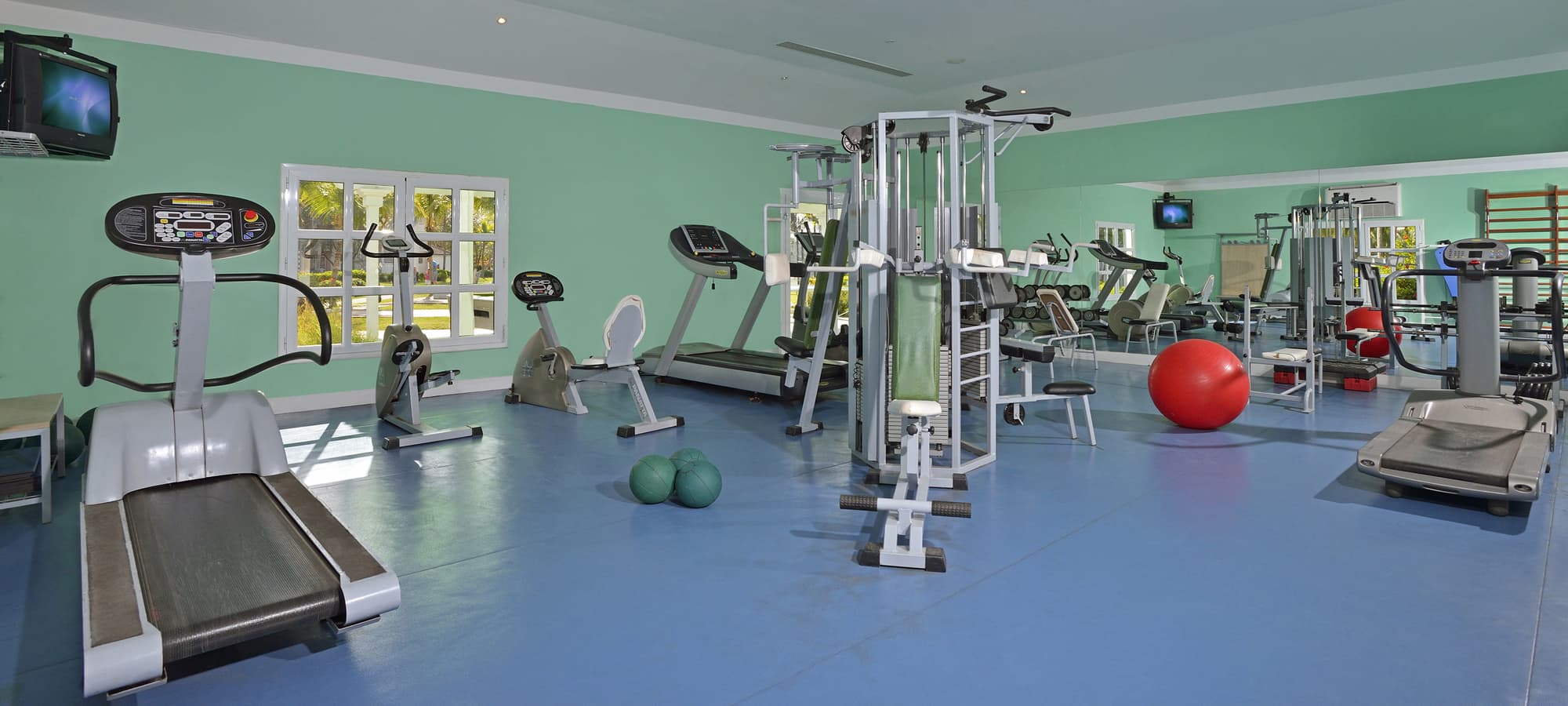 Melia Peninsula Varadero, Sports and Entertainment