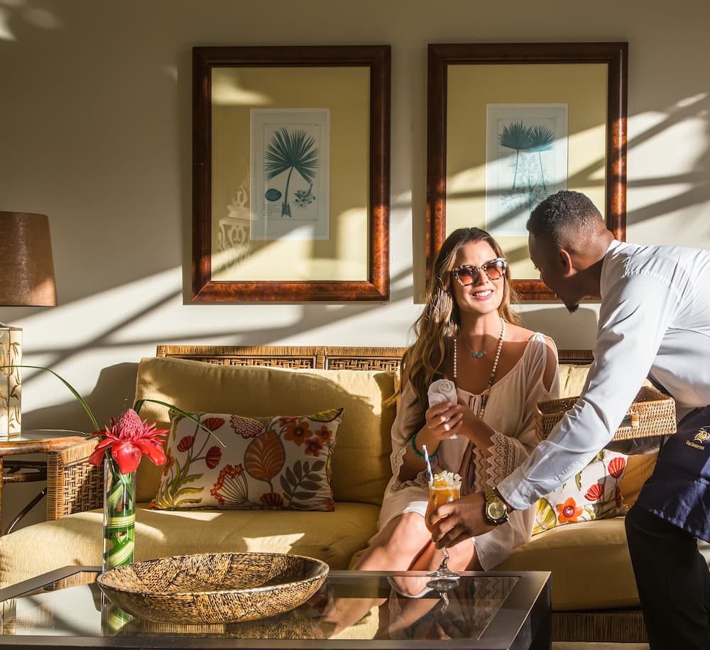 OLD102-The Sandpiper - GATTINONI, Lobby sitting area