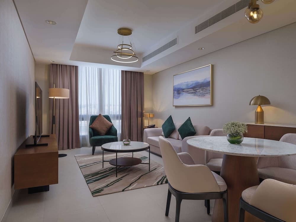 DoubleTree by Hilton Muscat Qurum, Living area