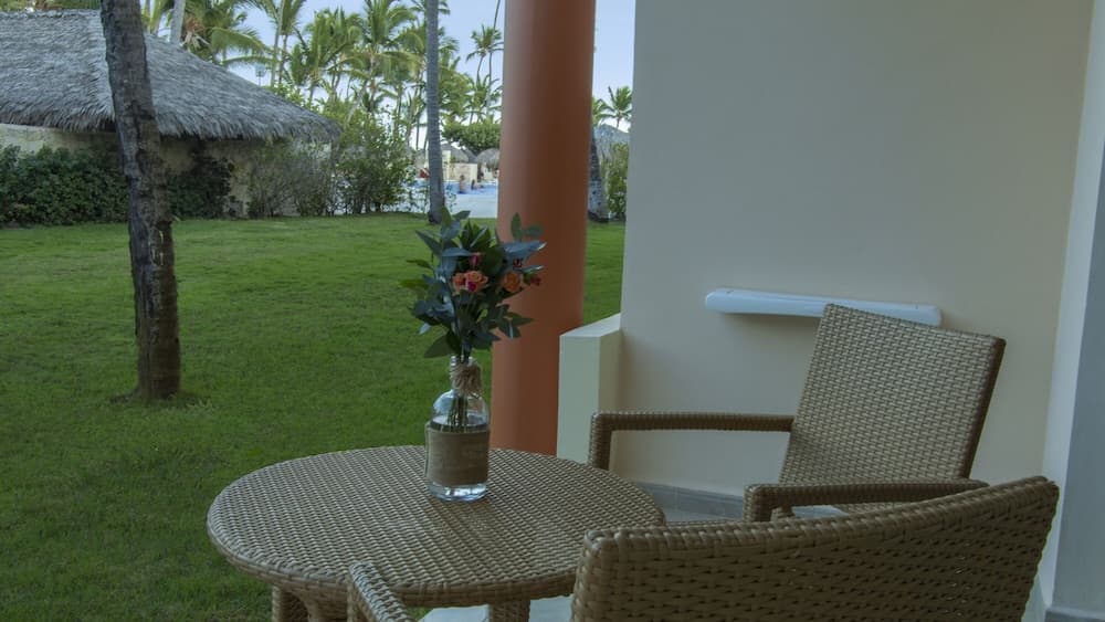 Iberostar Waves Punta Cana - All Inclusive, Terrace/patio