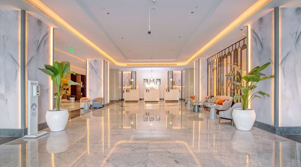 Radisson Blu Hotel & Resort, Abu Dhabi Corniche 2021/2022, Hall