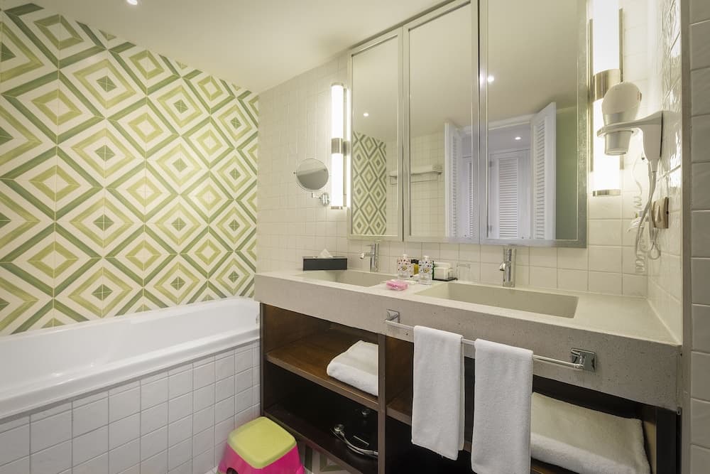 Ocean Riviera Paradise All Inclusive, Bathroom