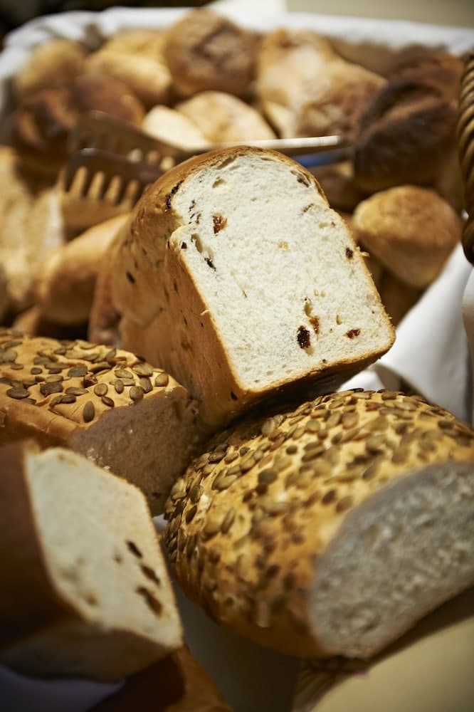 Peermont Metcourt at Emperors Palace, Breakfast area