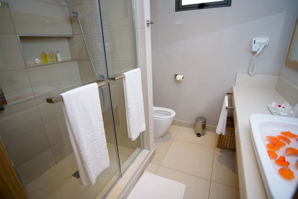 Anelia Resort & Spa, Bathroom