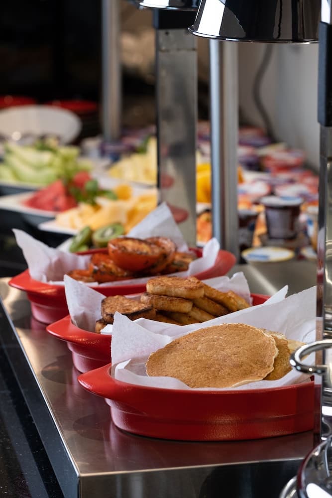 IntercityHotel Muscat, Breakfast buffet